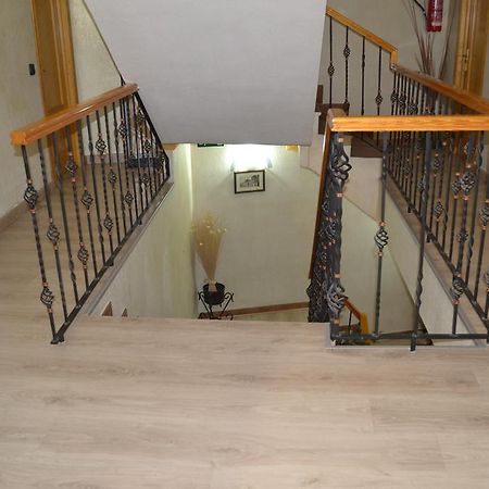 Hostal Don Juan I Alcala de Henares Bagian luar foto